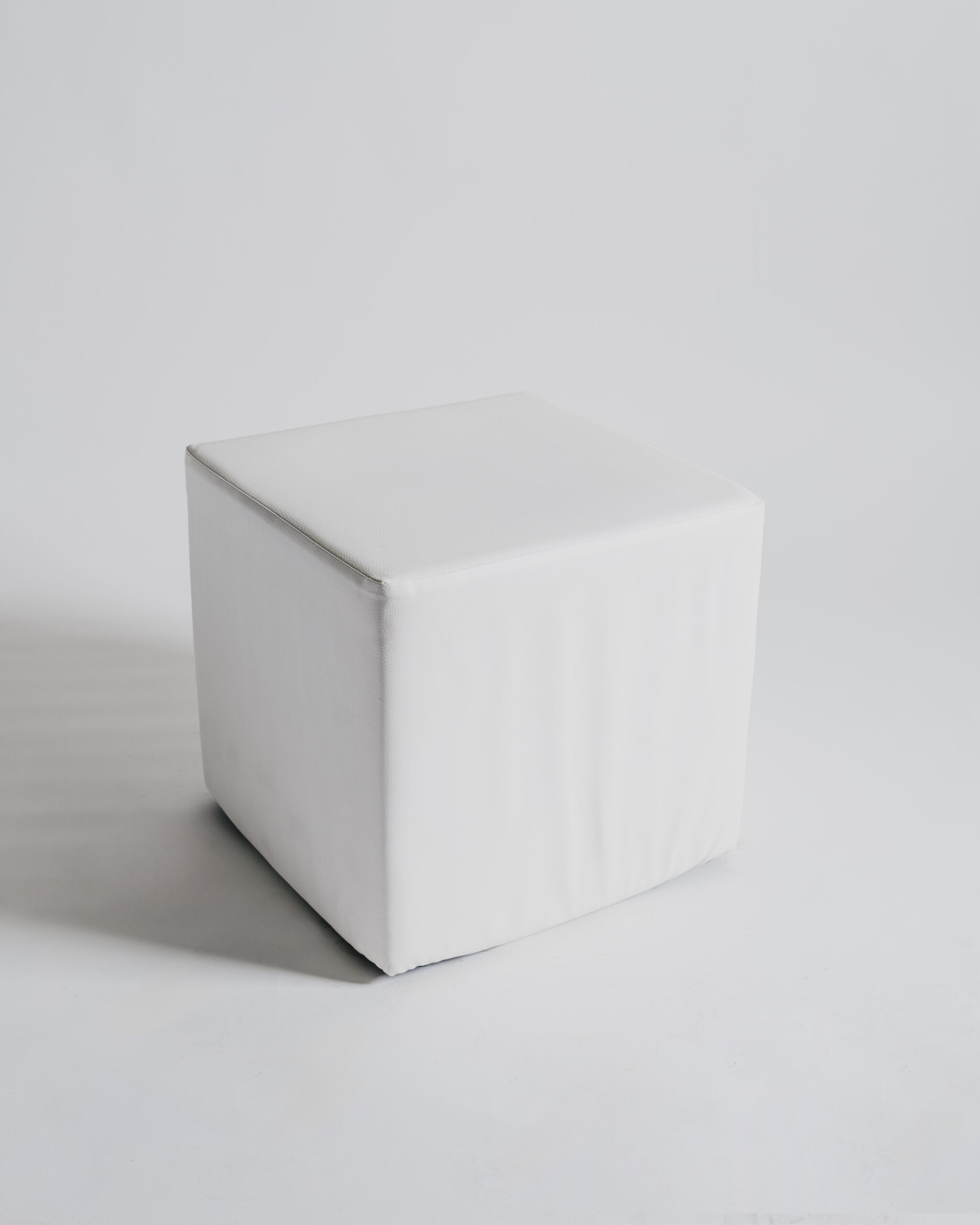 Cubo, ecopelle bianco