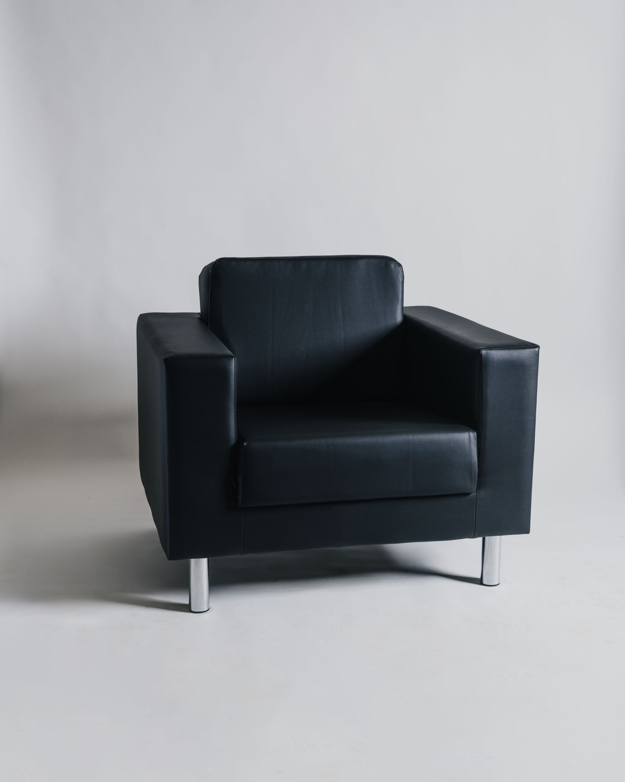 Divanetto Lounge, ecopelle nero