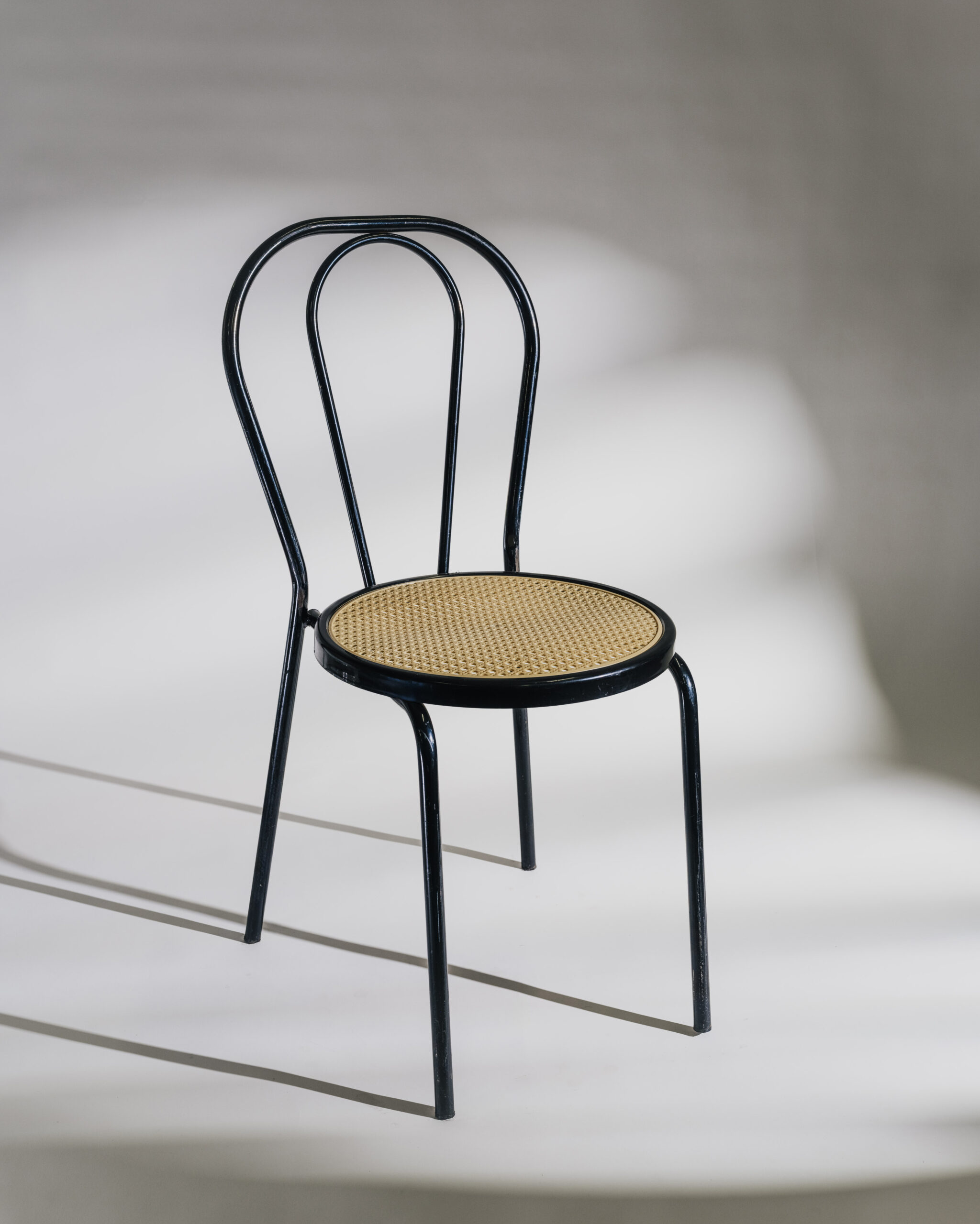 Sedia Thonet nera in metallo