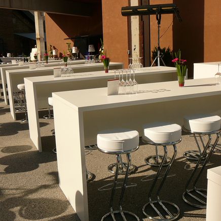Tavolo alto bianco